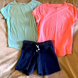 Cat & Jack Girls T-shirt and shorts - size L